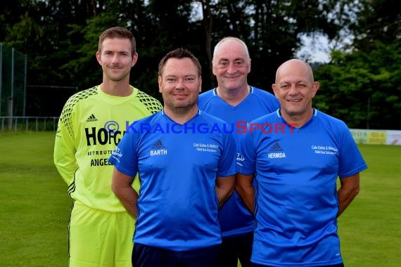 Fussball Regional Saison 2016/17 Spieler-Trainer-Funktinäre (© Fotostand / Loerz)