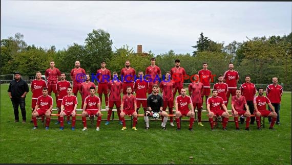 Saison 20/21 Mannschaftsfoto FC Weiler (© Siegfried Lörz)