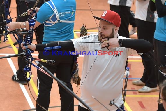 Bogen 2. Bundesliga Süd KKS Reihen in KA-Hohenwettersbach Lustgartenhalle  (© Siegfried Lörz)