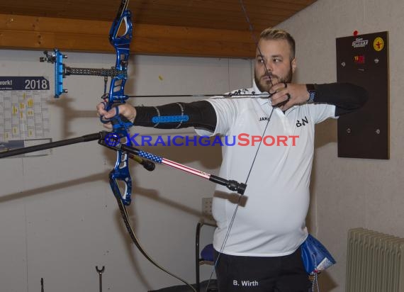 Bogenschützen KKS Reihen Trainingseinheit Schützenhaus in Reihen. (© Siegfried)