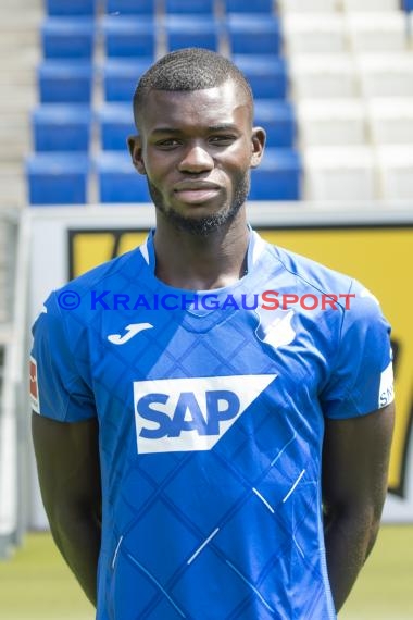 1.BL - 19/20 - TSG 1899 Hoffenheim - Mannschaftsfoto (© Fotostand / Loerz)