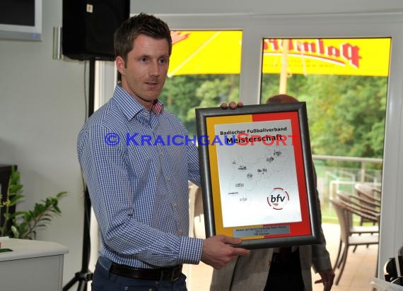 Meisterschaftsfeier VfB Eppingen 15.06.2013 Aufstieg in die Verbandsliga (© Siegfried)