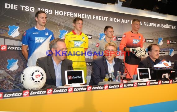 TSG 1899 Hoffenheim Pressekonferenz-Trikotvorstellung-Training in der Wirsol Rhein Neckar Arena Sinsheim 06.07.2014 (© Fotostand / Loerz)