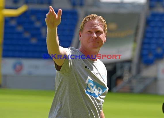 TSG 1899 Hoffenheim Pressekonferenz-Trikotvorstellung-Training in der Wirsol Rhein Neckar Arena Sinsheim 06.07.2014 (© Fotostand / Loerz)