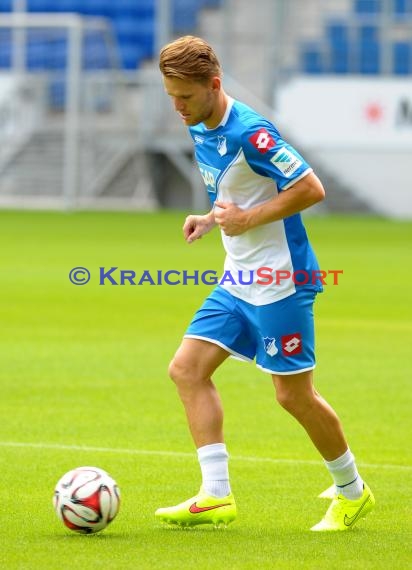 TSG 1899 Hoffenheim Pressekonferenz-Trikotvorstellung-Training in der Wirsol Rhein Neckar Arena Sinsheim 06.07.2014 (© Fotostand / Loerz)