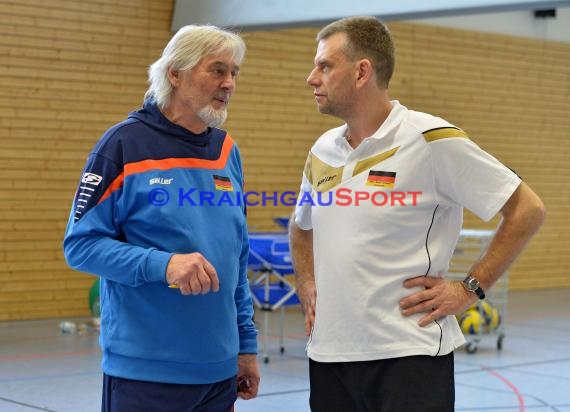 Sitz-Volleyball Nationalmannschaft Training mit Rudi Sonnenbichler am 28.02.2016 (© Siegfried)