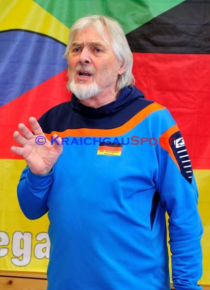 Sitz-Volleyball Nationalmannschaft Training mit Rudi Sonnenbichler am 28.02.2016 (© Siegfried)