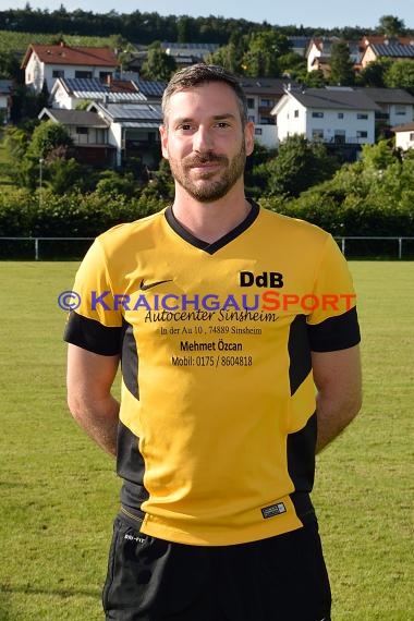 Fussball Regional Saison 2016/17 Spieler-Trainer-Funktionäre (© Fotostand / Loerz)