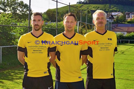 Fussball Regional Saison 2016/17 Spieler-Trainer-Funktionäre (© Fotostand / Loerz)