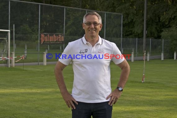 Fussball Regional Saison 2016/17 Spieler-Trainer-Funktinäre (© Fotostand / Loerz)