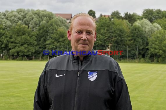 Fussball Regional Saison 2016/17 Spieler-Trainer-Funktinäre (© Fotostand / Loerz)