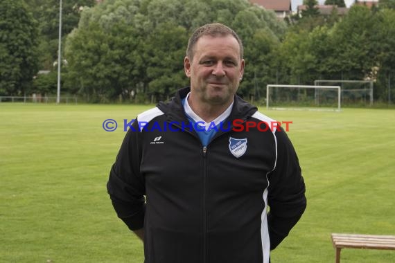 Fussball Regional Saison 2016/17 Spieler-Trainer-Funktinäre (© Fotostand / Loerz)