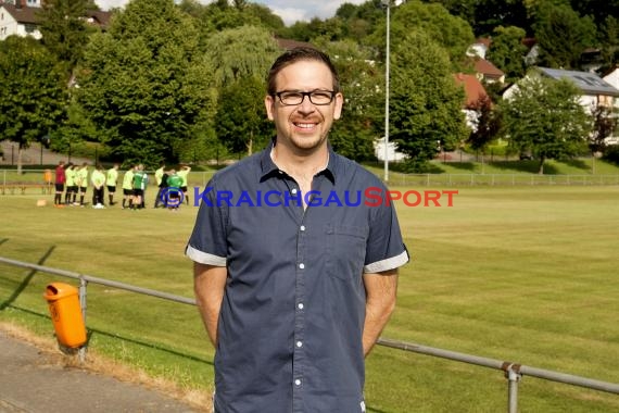 Fussball Regional Saison 2016/17 Spieler-Trainer-Funktinäre (© Fotostand / Loerz)