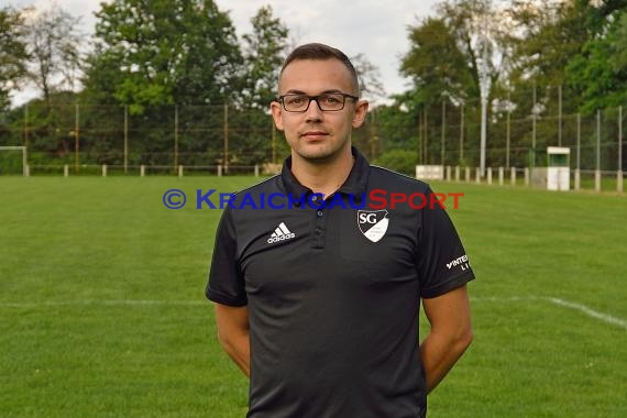 Fussball Regional Saison 2016/17 Spieler-Trainer-Funktionäre (© Fotostand / Loerz)