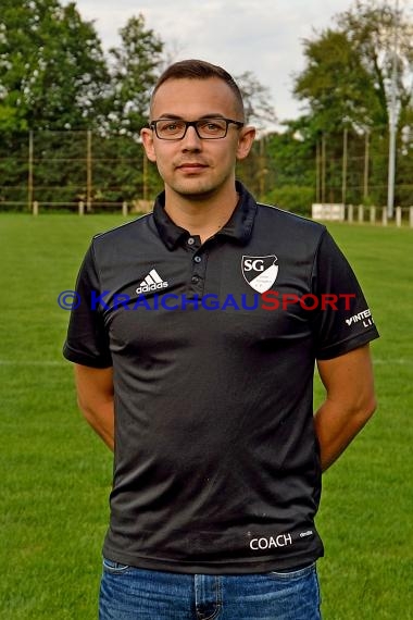 Fussball Regional Saison 2016/17 Spieler-Trainer-Funktionäre (© Fotostand / Loerz)