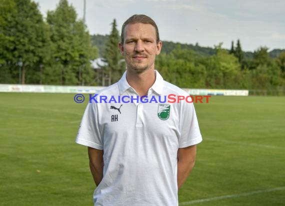 Saison 2018/19 Mannschaftsfoto FC Zuzenhausen Verbandsliga (© Kraichgausport / Loerz)