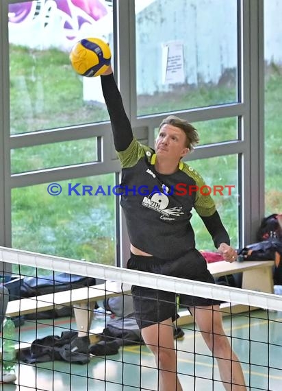 2022/23 Volleyball Herren Oberliga SG Helmstadt/Sinsheim vs TV Bühl 2 (© Siegfried Lörz)