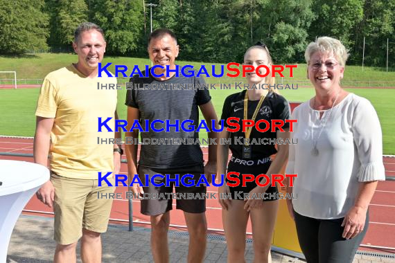 TV-Eppingen-Leichtathletik-Dreisprung-Empfang-für-Deutsche-Meisterin-im-Dreisprung-Aliena-Heinzmann (© Siegfried Lörz)