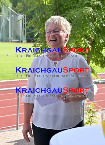 TV-Eppingen-Leichtathletik-Dreisprung-Empfang-für-Deutsche-Meisterin-im-Dreisprung-Aliena-Heinzmann (© Siegfried Lörz)