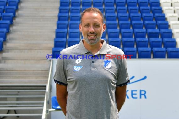 1.BL - 18/19 - TSG 1899 Hoffenheim - Mannschaftsfoto (© Kraichgausport / Loerz)