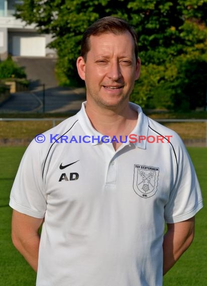 Fussball Regional Saison 2016/17 Spieler-Trainer-Funktionäre (© Fotostand / Loerz)